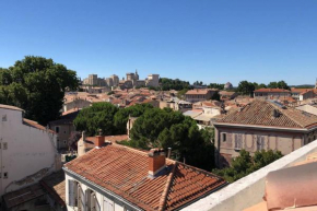 Attique Saint Pierre - Dans le ciel des teinturiers